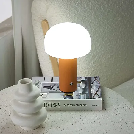 ΕΠΙΤΡΑΠΕΖΙΟ ΕΠΑΝΑΦΟΡΤΙΖΟΜΕΝΟ ΦΩΤΙΣΤΙΚΟ LED CCT